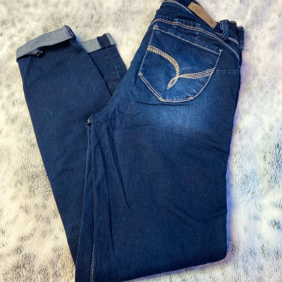 Ymi (wannabettabuttjeans) - Picture 2 of 2